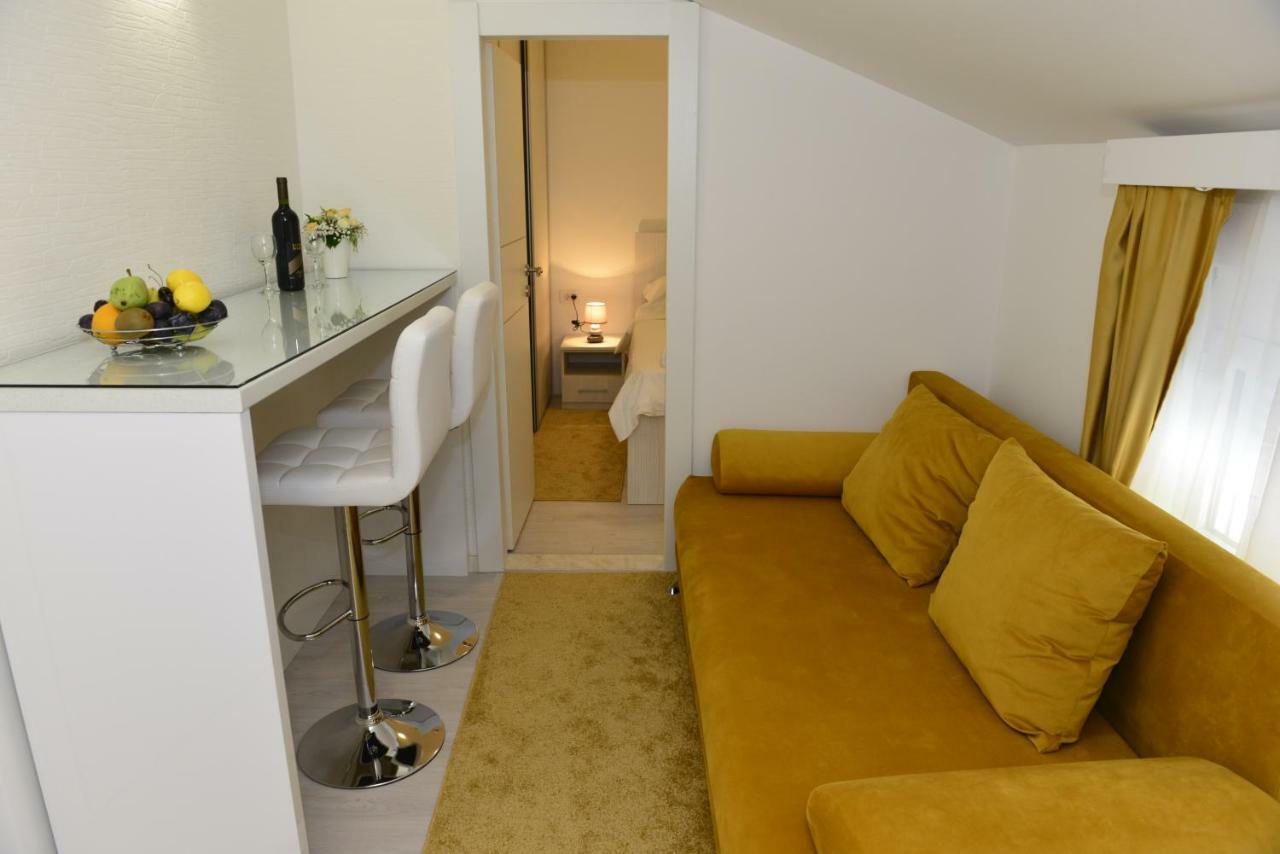 Apartmani Stefanija Tivat Exteriér fotografie