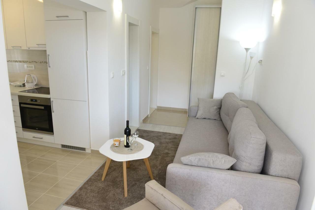 Apartmani Stefanija Tivat Exteriér fotografie