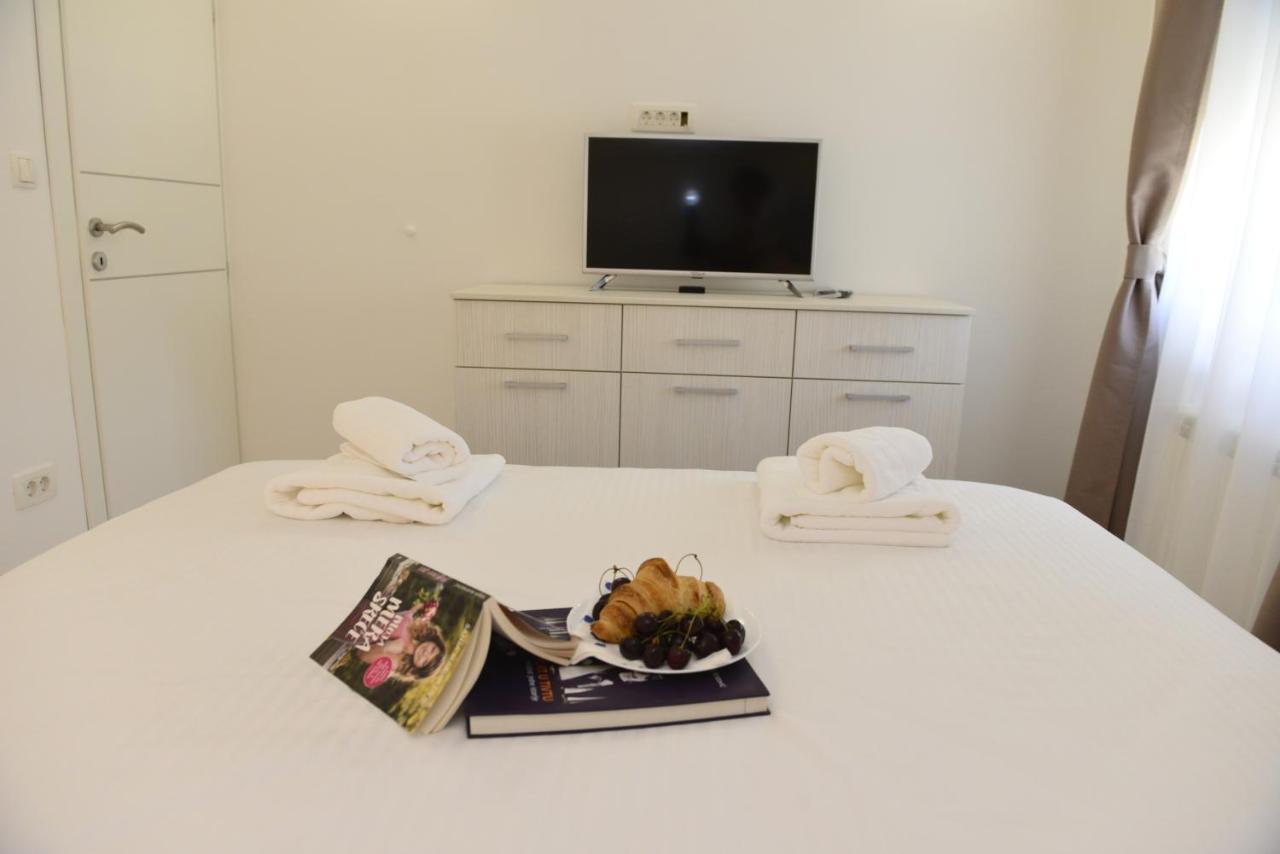Apartmani Stefanija Tivat Exteriér fotografie